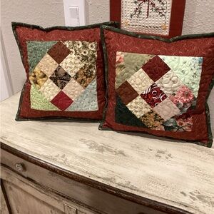 Patchwork Holiday Throw Pillow Set - Multicolor